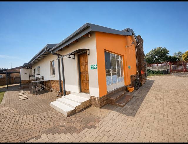 14 BEDROOM HOUSE FOR SALE IN VANDERBIJLPARK SE 7
